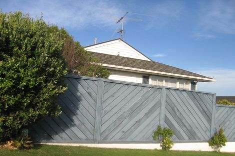 Photo of property in 52 Eskdale Road, Papakowhai, Porirua, 5024