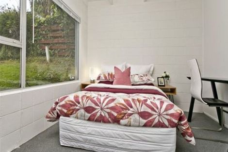Photo of property in 2 Anne Road, Hillcrest, Auckland, 0627