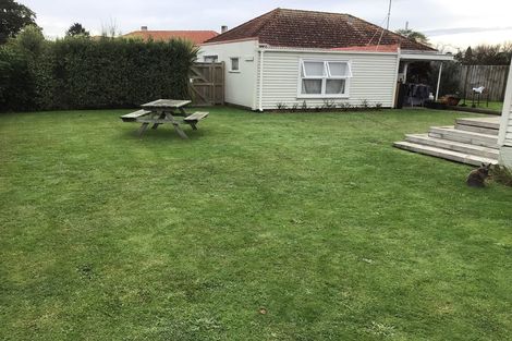 Photo of property in 2 Gardiner Place, Fairfield, Hamilton, 3214