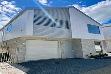 Photo of property in 109 Prince Regent Drive, Half Moon Bay, Auckland, 2012