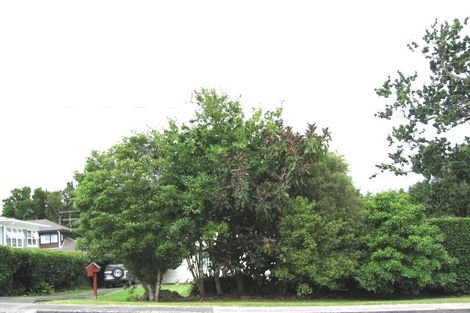 Photo of property in 37 Ocean View Road, Hillcrest, Auckland, 0627