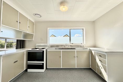 Photo of property in 3/12 Fraser Street, Wainuiomata, Lower Hutt, 5014