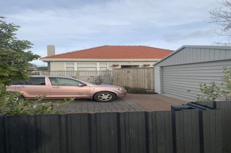 Photo of property in 996 Tremaine Avenue, Roslyn, Palmerston North, 4414
