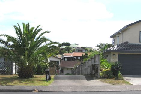 Photo of property in 1/18 Centorian Drive, Windsor Park, Auckland, 0632
