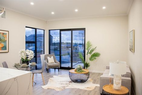 Photo of property in 16 Taiororua Avenue, Massey, Auckland, 0614