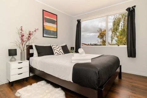 Photo of property in 6 Cherry Tree Place, Massey, Auckland, 0614