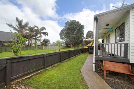 Photo of property in 3a Vela Place, Clarks Beach, 2122