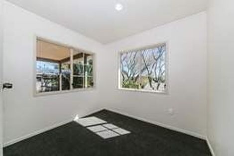 Photo of property in 66e Woodglen Road, Glen Eden, Auckland, 0602