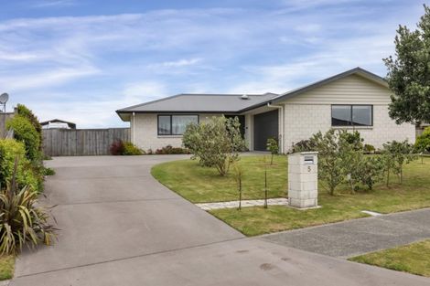 Photo of property in 5 Roto View, One Tree Point, 0118