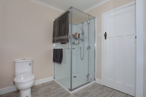 Photo of property in 1 Frood Street, Bulls, 4818