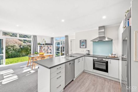 Photo of property in 90b Stokes Valley Road, Stokes Valley, Lower Hutt, 5019