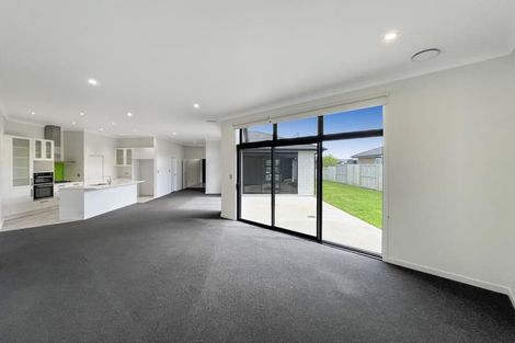 Photo of property in 16 Helen June Avenue, Flagstaff, Hamilton, 3210