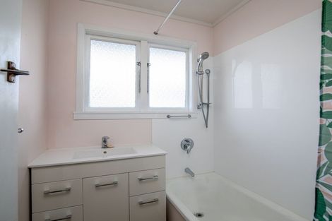 Photo of property in 2 Campbell Street, Alexandra, 9320