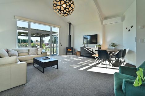 Photo of property in 95 Kereru Road, Maraekakaho, 4171