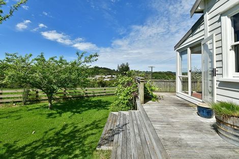 Photo of property in 11 Pinchgut Road, Kaukapakapa, 0873