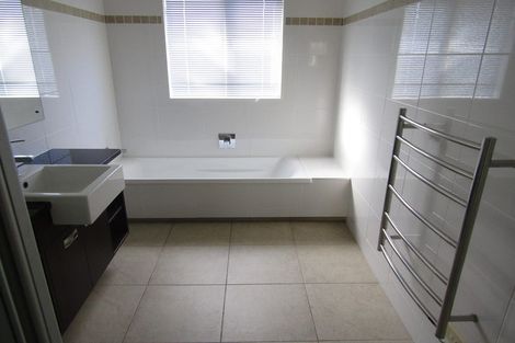 Photo of property in 9 Laurel Oak Drive, Schnapper Rock, Auckland, 0632