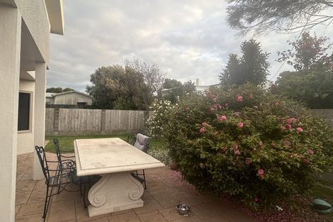 Photo of property in 118a Seaview Road, Paraparaumu Beach, Paraparaumu, 5032
