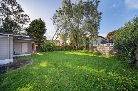 Photo of property in 28 Hinton Place, Weymouth, Auckland, 2103