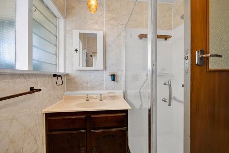 Photo of property in 124 Glover Road, Hawera, 4610