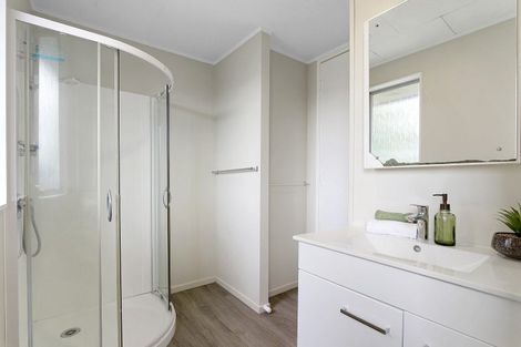 Photo of property in 82 Gilberthorpes Road, Hei Hei, Christchurch, 8042