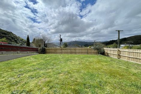 Photo of property in 6 Reid Road, Wainuiomata, Lower Hutt, 5014