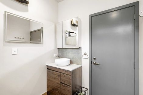 Photo of property in 15 Barry Street, Ahuriri, Napier, 4110