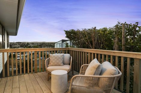 Photo of property in 6 Crosby Road, West Harbour, Auckland, 0618
