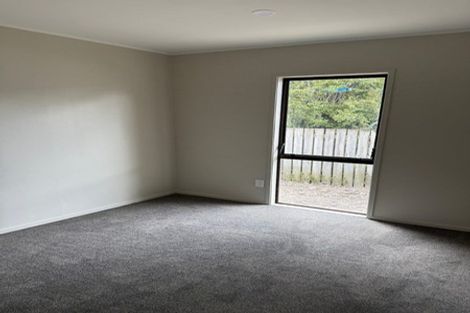 Photo of property in 2/16 Edwin Freeman Place, Ranui, Auckland, 0612