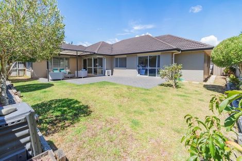 Photo of property in 13 Amapur Place, Flat Bush, Auckland, 2019