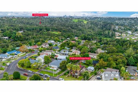 Photo of property in 2/28 Windy Ridge Road, Glenfield, Auckland, 0629