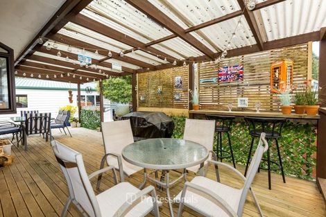 Photo of property in 11 Monarch Grove, Maoribank, Upper Hutt, 5018