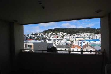 Photo of property in 6d/5 Kent Terrace, Mount Victoria, Wellington, 6011