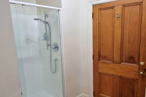 Photo of property in Endeavour Apartments, 10/125 Thorndon Quay, Pipitea, Wellington, 6011