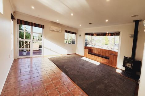 Photo of property in 3 Adams Place, Te Kamo, Whangarei, 0112