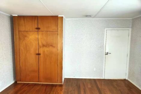 Photo of property in 7 Kaweka Street, New Lynn, Auckland, 0600