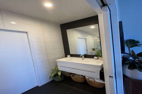 Photo of property in 13a Dillon Street, Lowry Bay, Lower Hutt, 5013