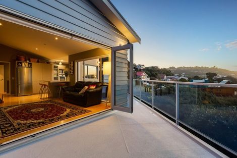 Photo of property in 18 Leeward Drive, Whitby, Porirua, 5024