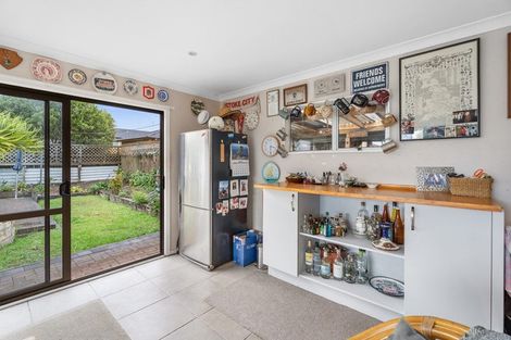 Photo of property in 143 Florence Avenue, Orewa, 0931