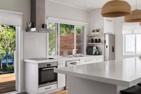 Photo of property in 23 Moana Road, Okitu, Gisborne, 4010