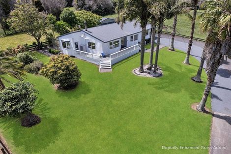 Photo of property in 53a Kitchener Road, Waiuku, 2123
