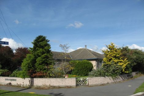 Photo of property in 27 Coniston Avenue, Ilam, Christchurch, 8041