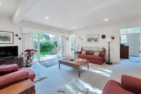 Photo of property in 1 William Bond Street, Stanley Point, Auckland, 0624