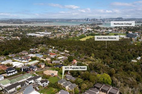 Photo of property in 3/71 Pupuke Road, Northcote, Auckland, 0627