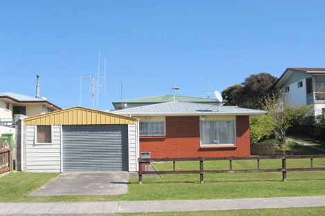 Photo of property in 2/5 Percy Road, Papamoa Beach, Papamoa, 3118