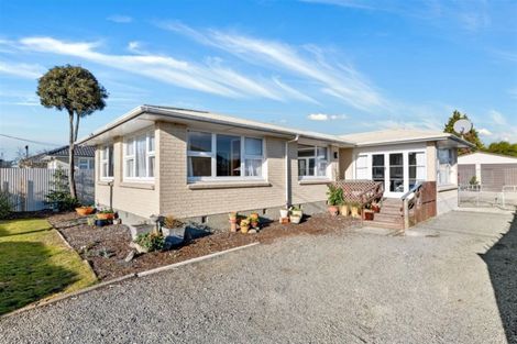 Photo of property in 214 Mairehau Road, Burwood, Christchurch, 8083