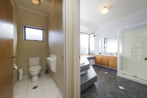 Photo of property in 19 Truscott Grove, Awapuni, Palmerston North, 4412