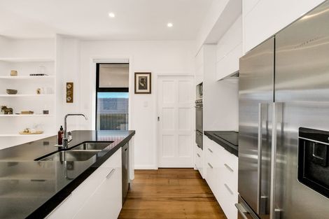 Photo of property in 7 Humariri Street, Point Chevalier, Auckland, 1022