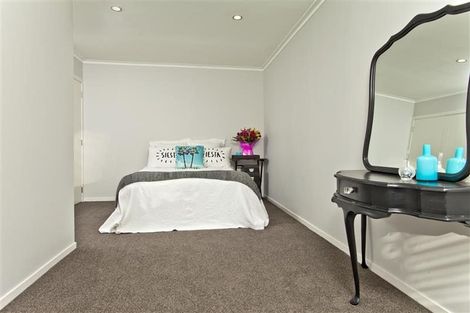 Photo of property in 98 Koraha Road, Kumeu, 0892