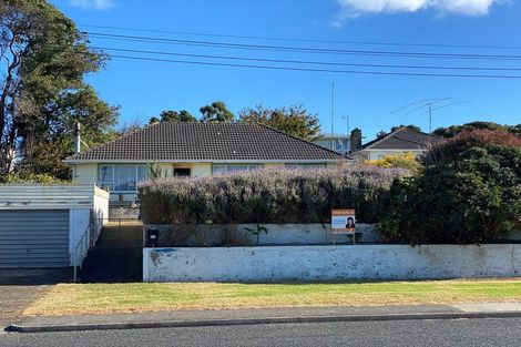 Photo of property in 23 Paritutu Road, Spotswood, New Plymouth, 4310