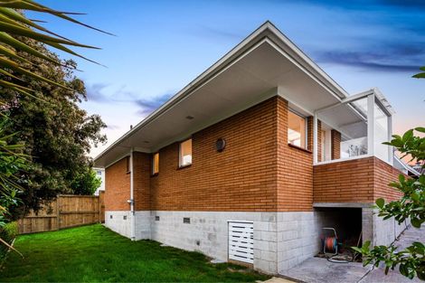 Photo of property in 23 Jenelin Road, Glendene, Auckland, 0602